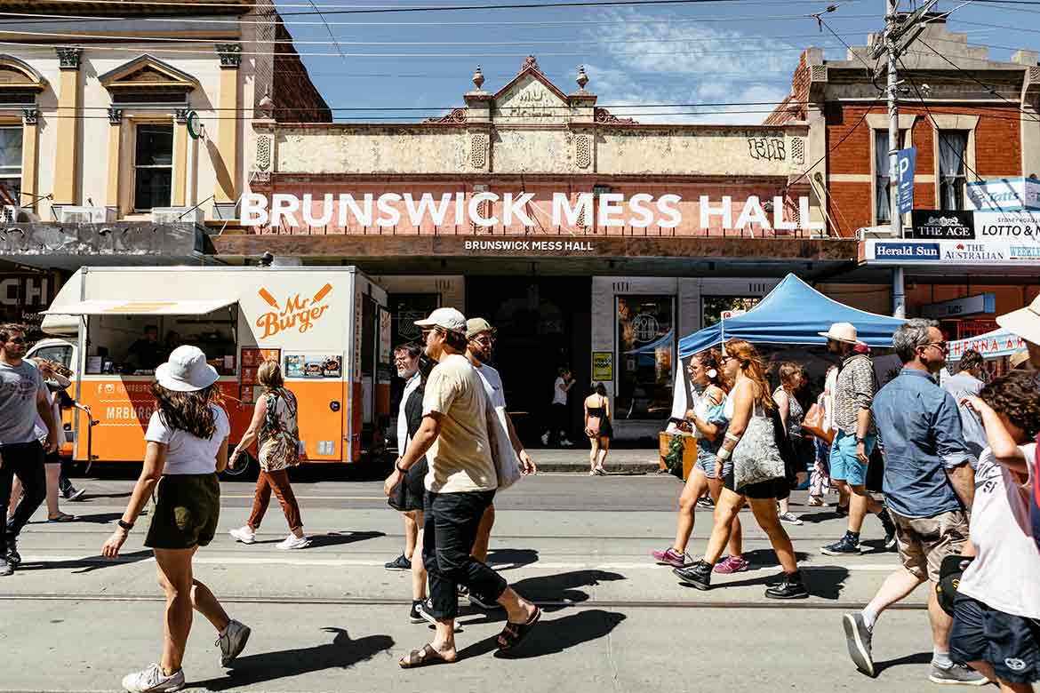 Brunswick-Mess-Hall-sign- outside brunswick mess hall restaurant
