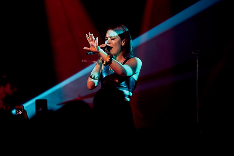 Howler-Melbourne-Live-Music-Girl-Singing